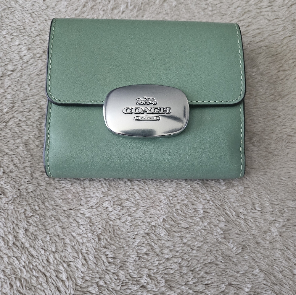 Coach Leather Eliza Small Wallet